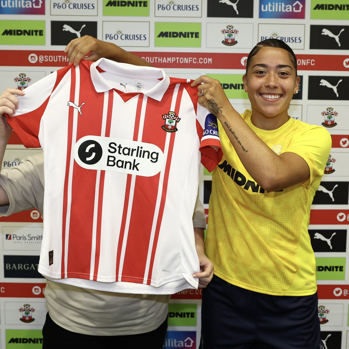 FIRST PRO ✍️

Delighted for Kiera Sena who has signed her first professional contract with Southampton, a big move over to England following her departure from Cork City. 🤝

Exciting times ahead! ⭐️