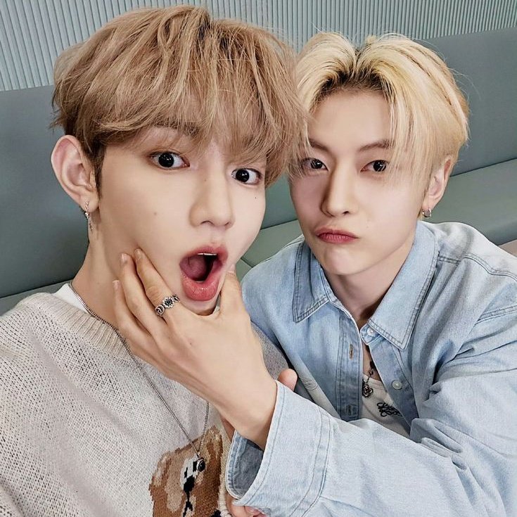 0528_files's tweet image. Happiest Birthday to our Center and Matthew's reliable hyung, Zhang Hao!
ZHANG HAO WORLD TOP STAR
#25GoldenStarsForZhangHao
#여름하늘이_하오로_물든_날
#章昊0725生日快乐