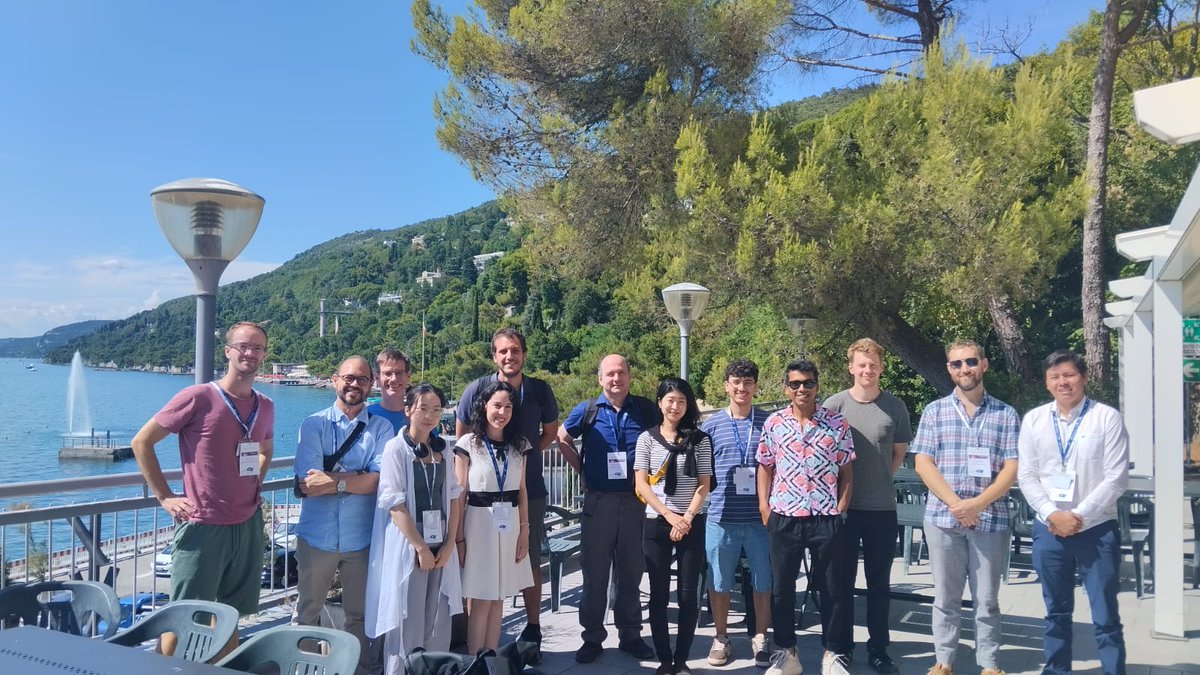 🔬 On July 17–18, we hosted the symposium on high-resolution imaging with next-gen light sources – 57 experts from 🇮🇹🇬🇧🇩🇪🇪🇸🇨🇭 and more!
🧪 Novel techniques, shared challenges &amp; a visit to FERMI FEL.
Thank you all!
#ElettraSincrotrone #PhotonScience
#fermilaser #maeci_it
