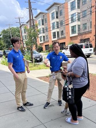 SafeDC's tweet image. It was a successful multiagency taskforce walk in Ward 8 yesterday along the South Capitol Street corridor. Thanks to our partners, including summer interns from @dcfireems, for their work engaging with residents and sharing information on District programs and services.