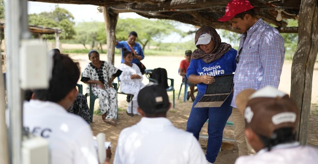 Andesco (@andesco1) on Twitter photo #CreandoProgreso | Como parte del proyecto "Misión La Guajira" -la alianza liderada por el <a href="/grupoaval/">Grupo Aval</a>, <a href="/Promigas/">promigas</a>, el Gobierno nacional, y <a href="/ClaroColombia/">Claro Colombia</a>, durante este 2025 se instalará infraestructura para entregar internet gratuito a 66 nuevas comunidades de este departamento, #CreandoProgreso | Como parte del proyecto "Misión La Guajira" -la alianza liderada por el <a href="/grupoaval/">Grupo Aval</a>, <a href="/Promigas/">promigas</a>, el Gobierno nacional, y <a href="/ClaroColombia/">Claro Colombia</a>, durante este 2025 se instalará infraestructura para entregar internet gratuito a 66 nuevas comunidades de este departamento,