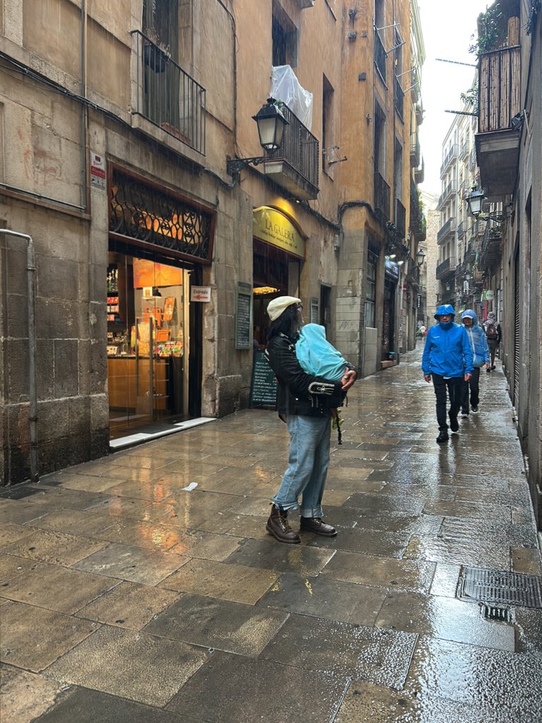Anaquivitzli's tweet photo. 🌧️Plou poc, però per al poc que plou, plou prou🌧️ https://t.co/6pTQtdRMXr