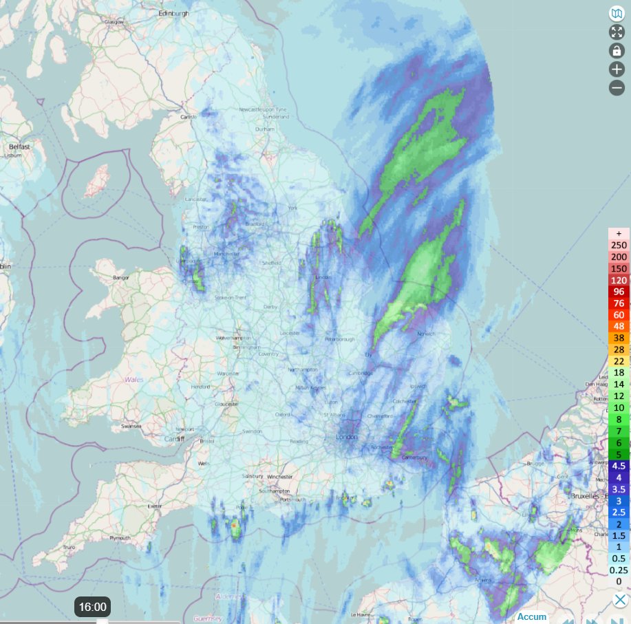 peacockreports's tweet image. It's uncanny how well these past 24 hour rainfall estimates align with the anomalously dry versus wet pattern of July's rainfall through 23rd.
The difference between SW UK & the rest is growing even larger.