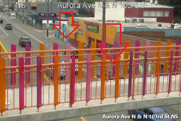 在第102 ST和N 101街之间的Aurora Ave