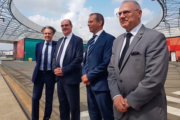 AngersMetropole's tweet image. Jean Castex, président de RATP Dev, était en visite à Angers jeudi 24 juillet, suite au renouvellement du contrat qui lie l'entreprise à Angers Loire Métropole pour l'exploitation du réseau Irigo, acté par le conseil communautaire du 7 juillet.
Pour plus d'informations 👇…
