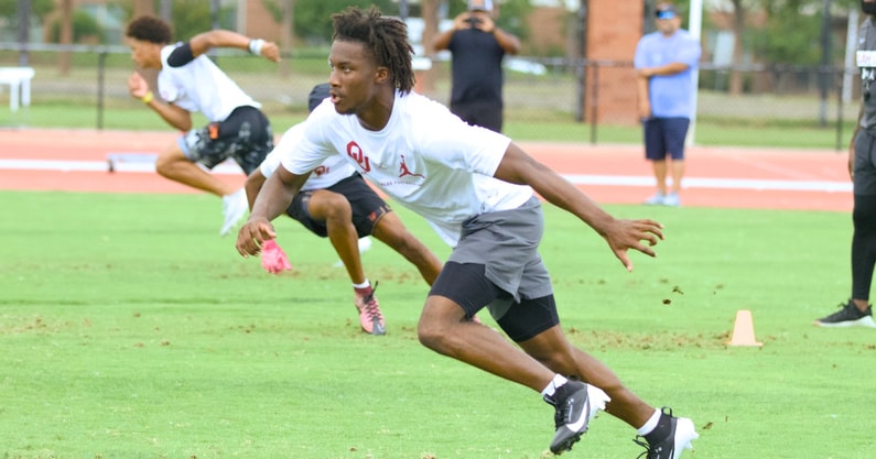 Oklahoma, Baylor, SMU and Kansas are among the contenders making a run at speedy 2027 four-star CB Dhillon McGee out of Red Oak (Texas)

The latest: on3.com/rivals/news/in…