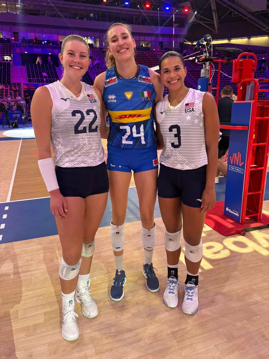SDBVolley's tweet image. ๐ ๐ป๐๐๐๐๐๐๐๐
Sfida in โfamigliaโ ieri, durante ๐ฎ๐น๐บ๐ธ che ha visto come protagoniste le nostre Kate, Sarah e Avery.
๐ Se come noi, vi state chiedendo dove fosse Linda, restate sintonizzati sui nostri profili: stiamo cercando di risolvere il mistero
#whereslinda