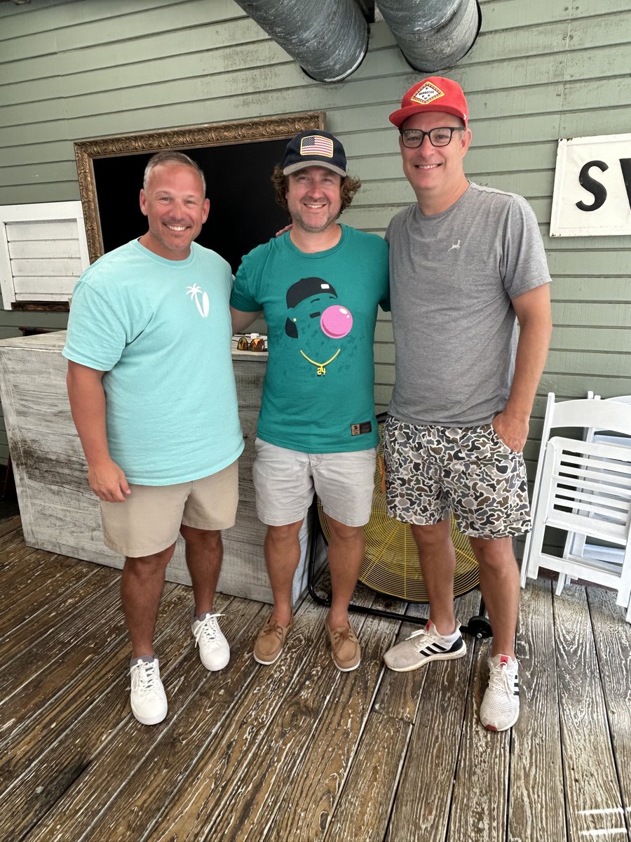 JasonCurry's tweet image. Breakfast in Seaside with my college roommates this morning.
Russell is still the greatest closer in Mississippi College baseball history.
I can’t tell you the name of the other guy in the picture… but he’s the reason you sleep safely at night in America. 🇺🇸🇺🇸