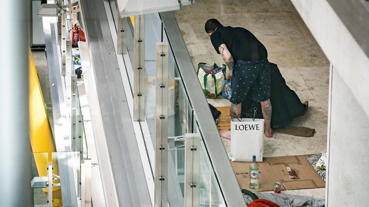 Aena prohíbe pernoctar en la T4 y el Ayuntamiento denuncia que no fue informado madridactual.es/noticias-regio…