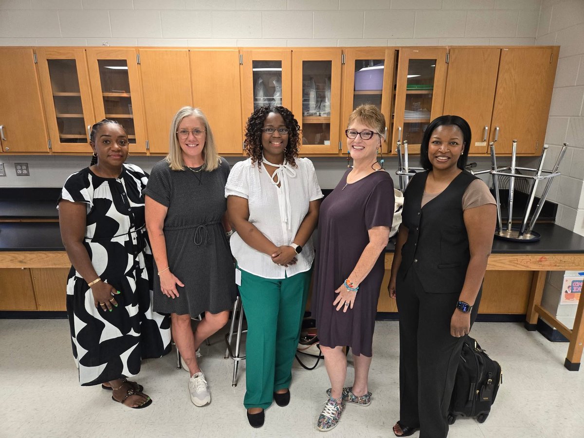 Judy Carpenter (@_mscarp) on Twitter photo It’s all about asking deep questions, thinking critically, and growing as learners and people. I’m excited to keep learning, take risks, and reflect all year long! <a href="/LongviewISD/">Longview ISD</a>
#IBLearnerProfile #GrowthMindset #ExcitedToLearn
#gobramlette
#lillobos It’s all about asking deep questions, thinking critically, and growing as learners and people. I’m excited to keep learning, take risks, and reflect all year long! <a href="/LongviewISD/">Longview ISD</a>
#IBLearnerProfile #GrowthMindset #ExcitedToLearn
#gobramlette
#lillobos