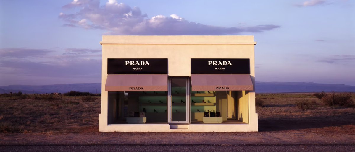 brycent_'s tweet image. Every startup accelerator is in SF
I want to run a weekend growth accelerator for startup founders with a focus on helping them build personal brands through short form content
Like rent a spot in the desert on some Prada Marfa vibes for 3-days! Content is ART!