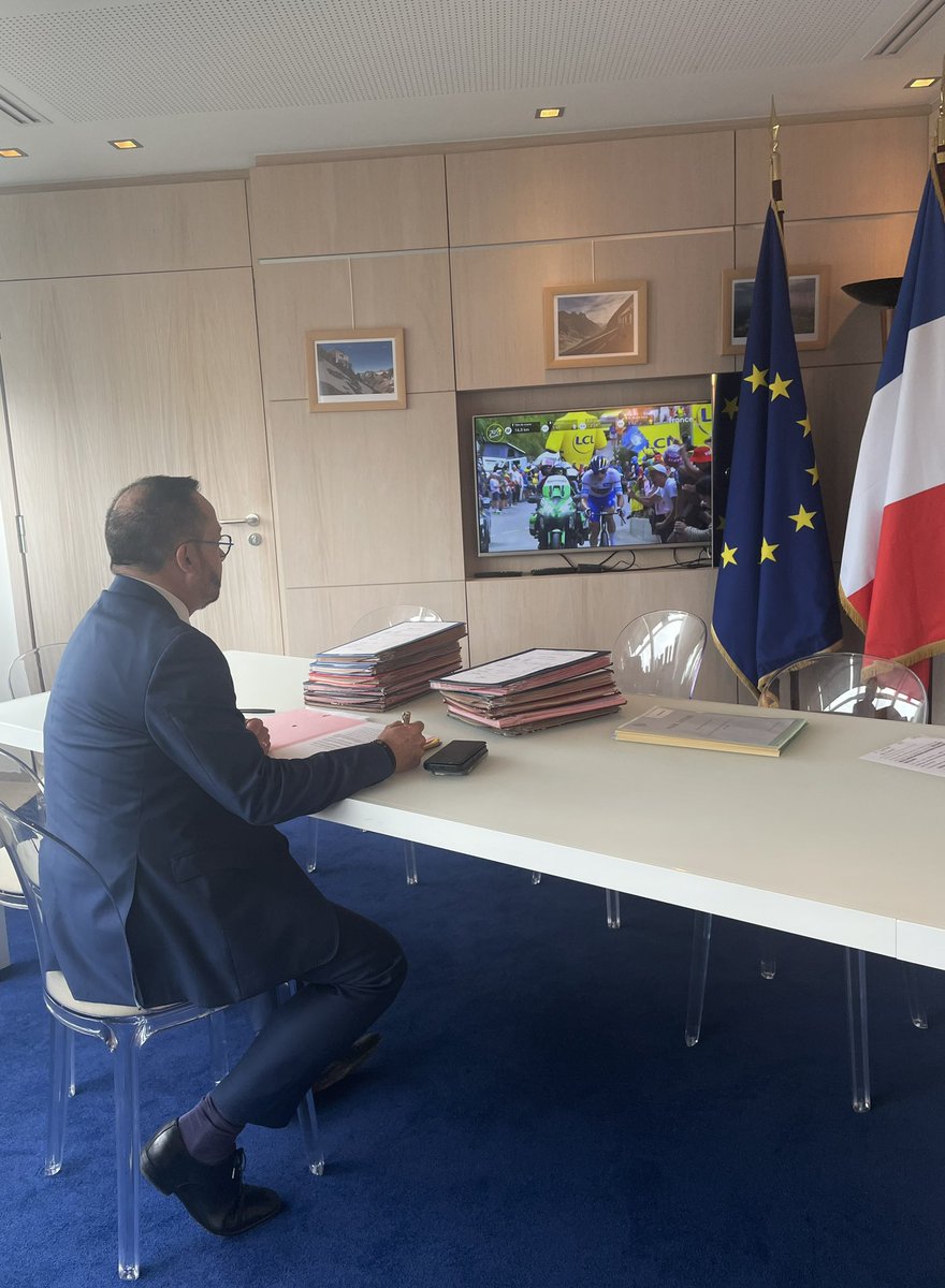 Dr. Yannick Neuder (@yannickneuder) on Twitter photo Quand tu as besoin dâune petite dose dâIsĂšre et que tu es Ă  Paris⊠đ
đ© Ătape 18 : Vif - Courchevel
#TDF2025 Quand tu as besoin dâune petite dose dâIsĂšre et que tu es Ă  Paris⊠đ
đ© Ătape 18 : Vif - Courchevel
#TDF2025