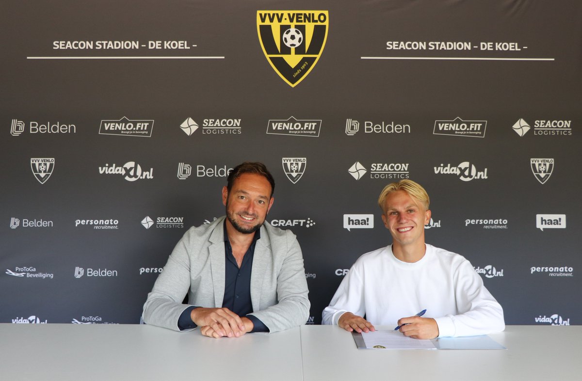 🔁 TRANSFERNIEUWS
VVV-Venlo versterkt zich met Lars de Blok! De 20-jarige linksback komt over van Feyenoord en tekent voor 2 jaar in De Koel. 💪
Welkom Lars! 💛🖤
#VVVVenlo #WelkomLars #Transfernieuws

venlonaren.net/vvv-venlo-vers…