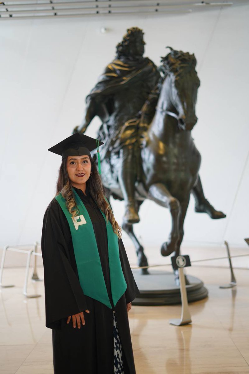 Autoridades de la <a href="/SEP_mx/">SEP México</a> y <a href="/SEPGobPue/">Secretaría de Educación</a> presentes en la entrega de títulos de Maestría, así como familiares y amistades de los graduados. 

¡Muchas Felicidades! #Enhorabuena