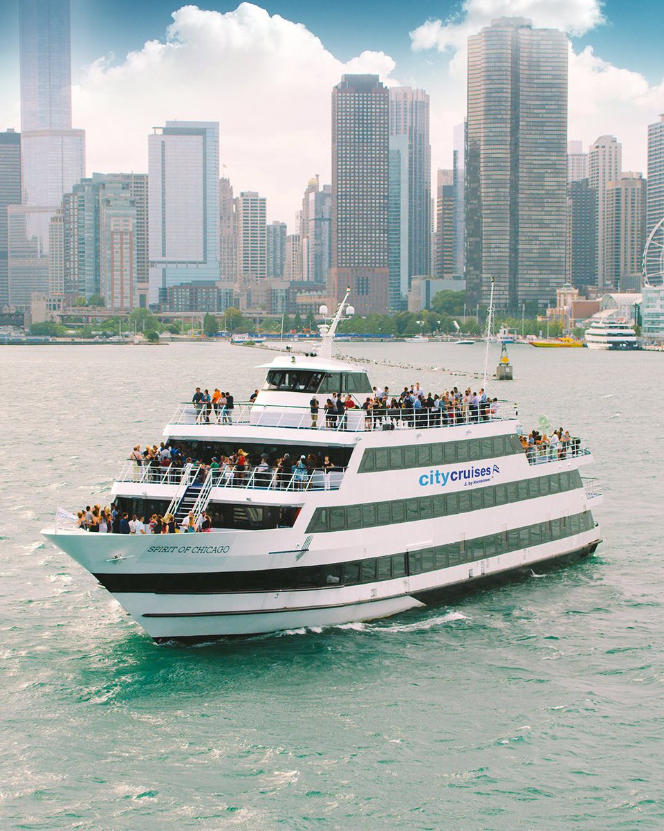 NavyPier's tweet image. See Chicago like never before by water! 🌆🚤 From relaxing cruises to thrill rides, Navy Pier tours offer unforgettable views and experiences. Learn more: bit.ly/3VbHhmX