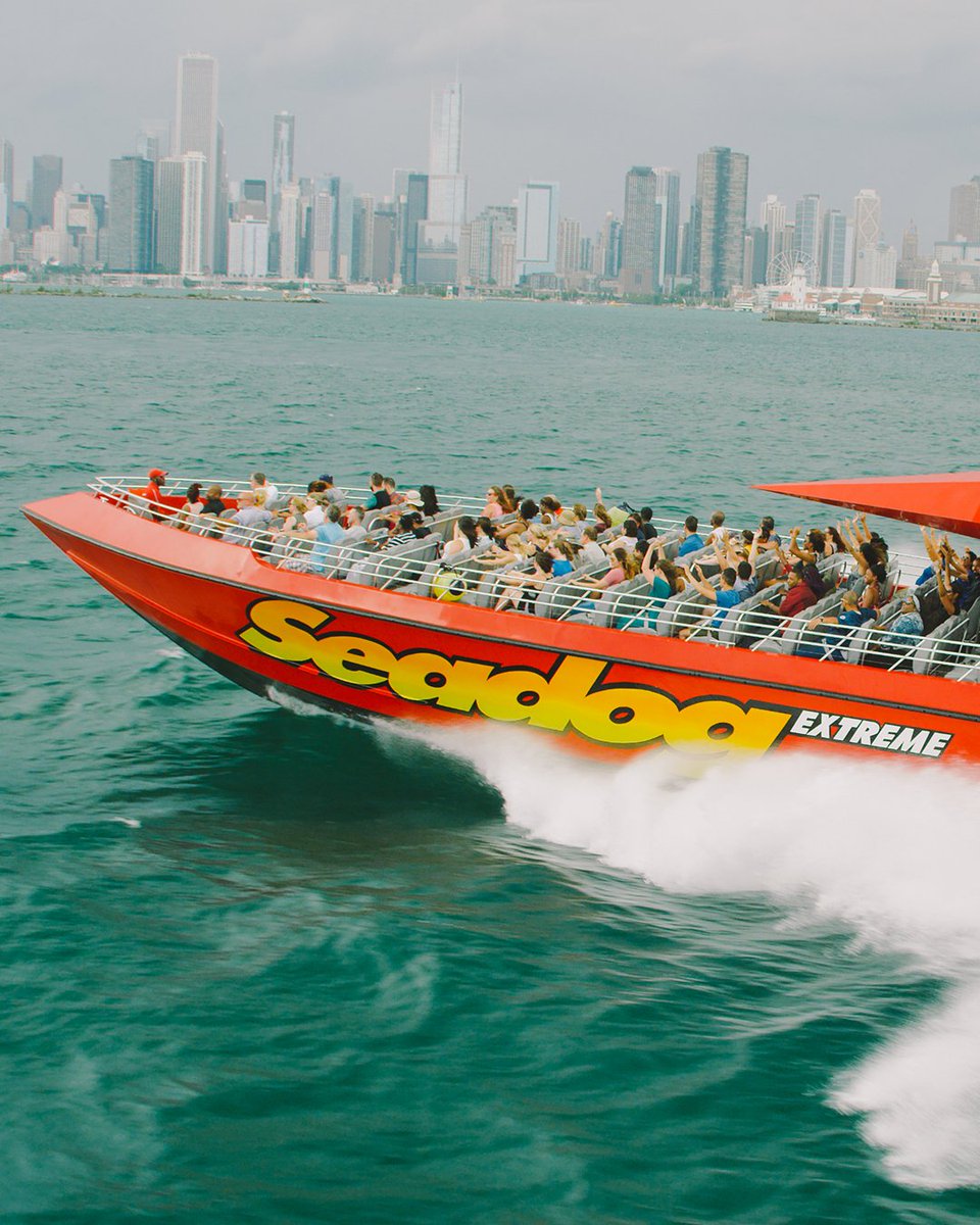 NavyPier's tweet image. See Chicago like never before by water! 🌆🚤 From relaxing cruises to thrill rides, Navy Pier tours offer unforgettable views and experiences. Learn more: bit.ly/3VbHhmX