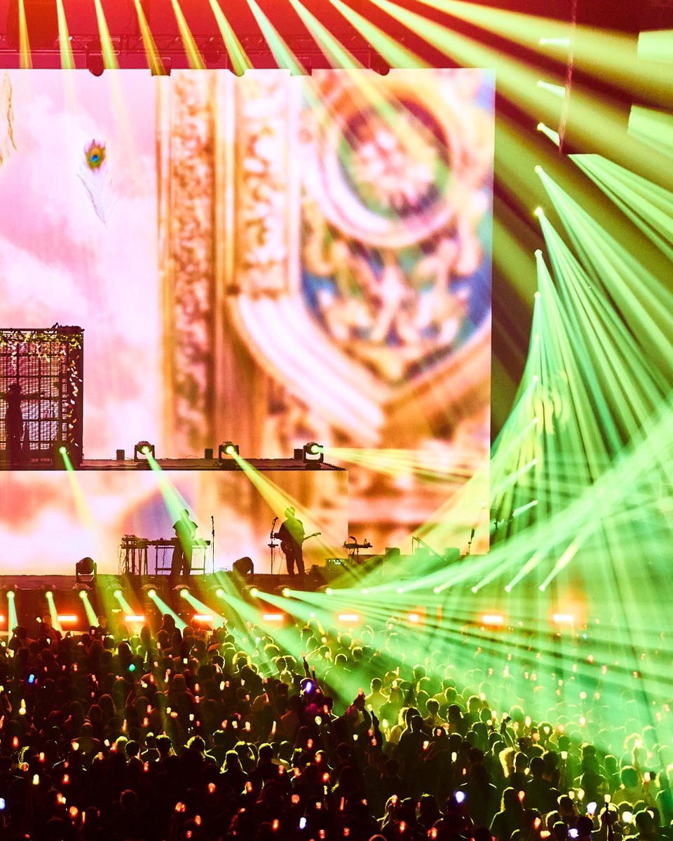 Ado’s Hibana World Tour at Dickies Arena was a piece of art only experienced in person. 🎨⁠
⁠
Thank you, for a magical sold-out show in Fort Worth! ✨⁠
⁠
📸: Tomokazu Tazawa
