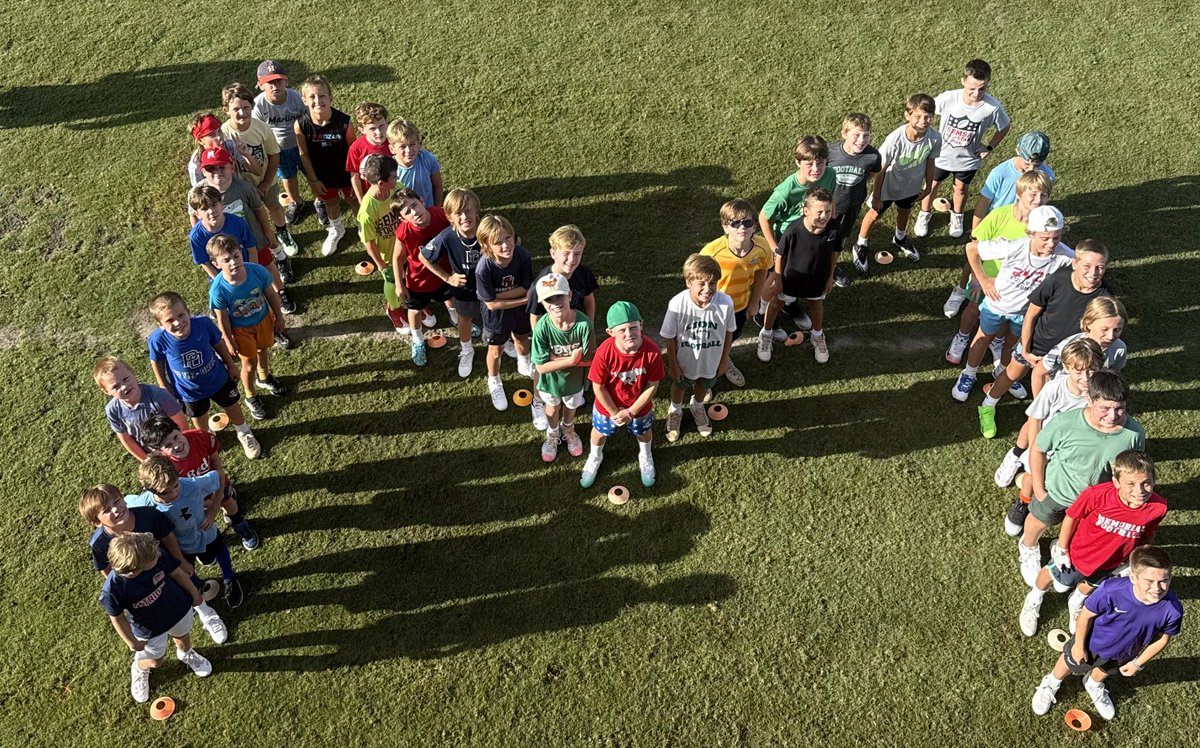 MHSFootball25's tweet image. Camp Day 2 ending with kids making the M! Thank y'all for coming out and good luck on your seasons!