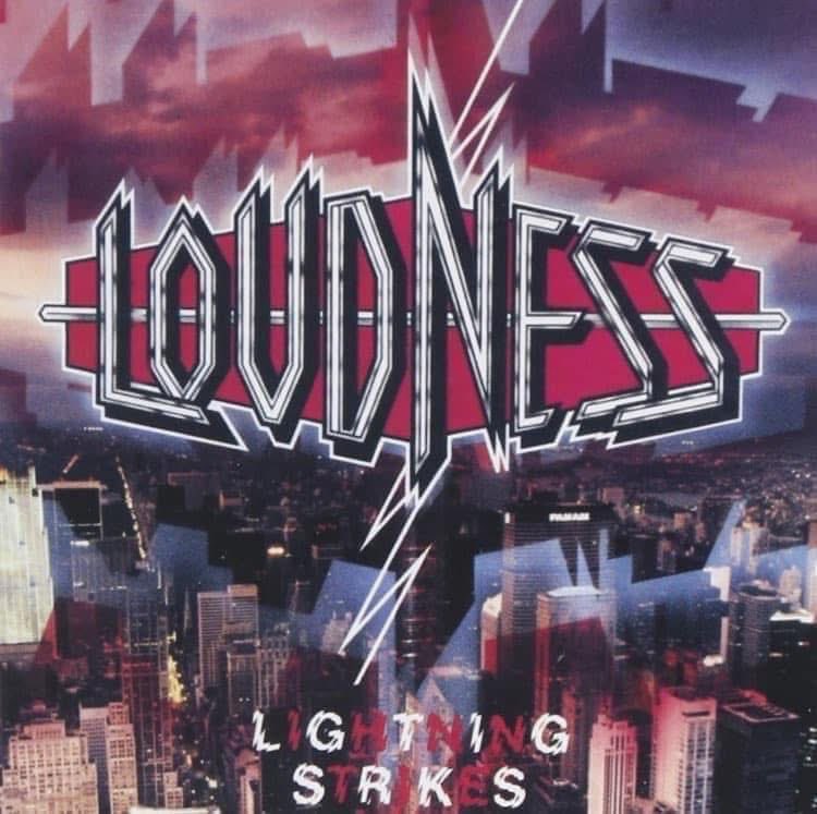 loudness228's tweet image. 今から39年前の本日
1986年7月25日
LOUDNESS 6枚目作品
LIGHTNING STRIKES
-Shadow Of War US Mix-発売
今も尚LIVEで盛り上がる定番曲
『Let It Go』を1曲目に置き換え欧米の"RADIO"を意識した作品
欧米ビルボードチャート64位
LOUDNESS ALBUM"最高位作品"