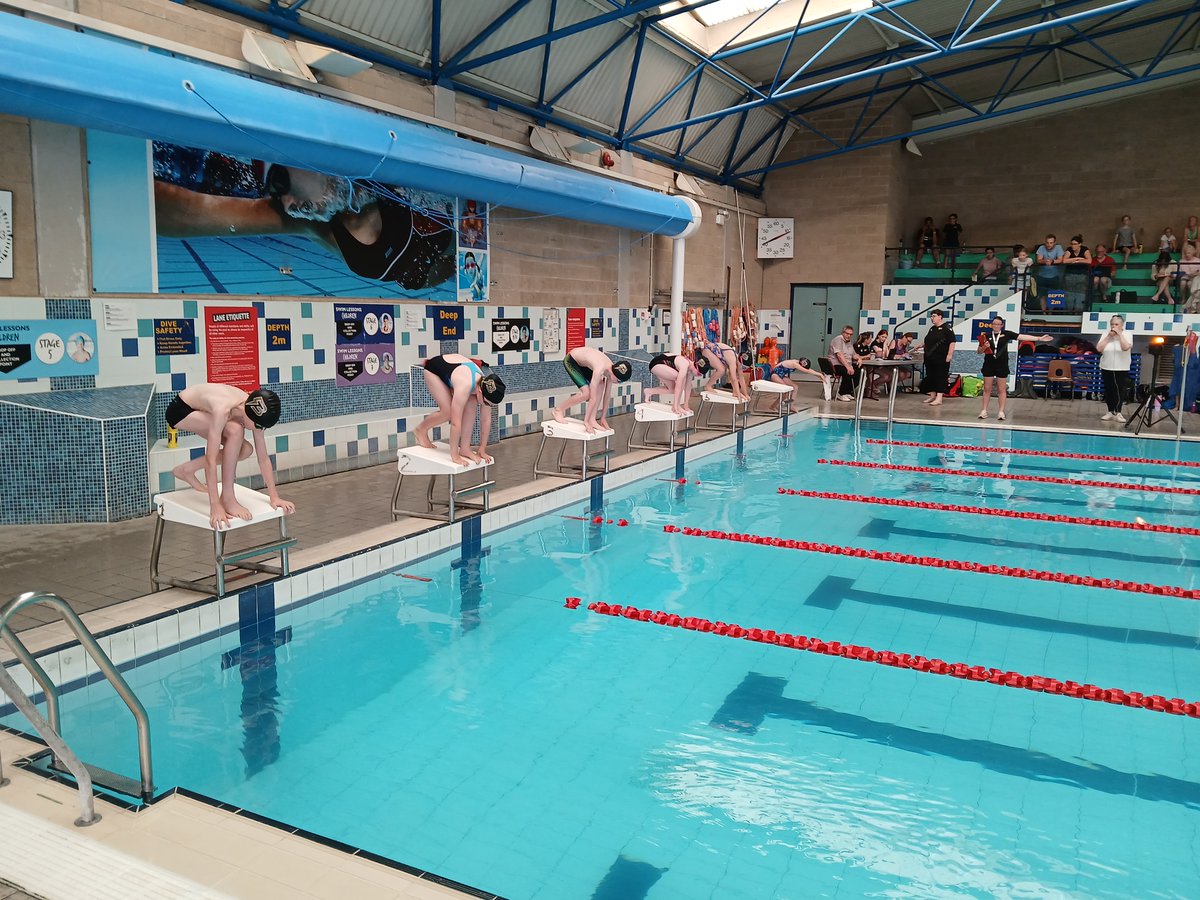 Recently, we held our inaugural 'Little Club Champs' for 9/u. It was great to see so many swimmers taking part - 64 in total! For many this was their first gala. Well done to all those who raced! Everyone left with a little party bag, certificate and a smile! Go Little Bolts! ⚡