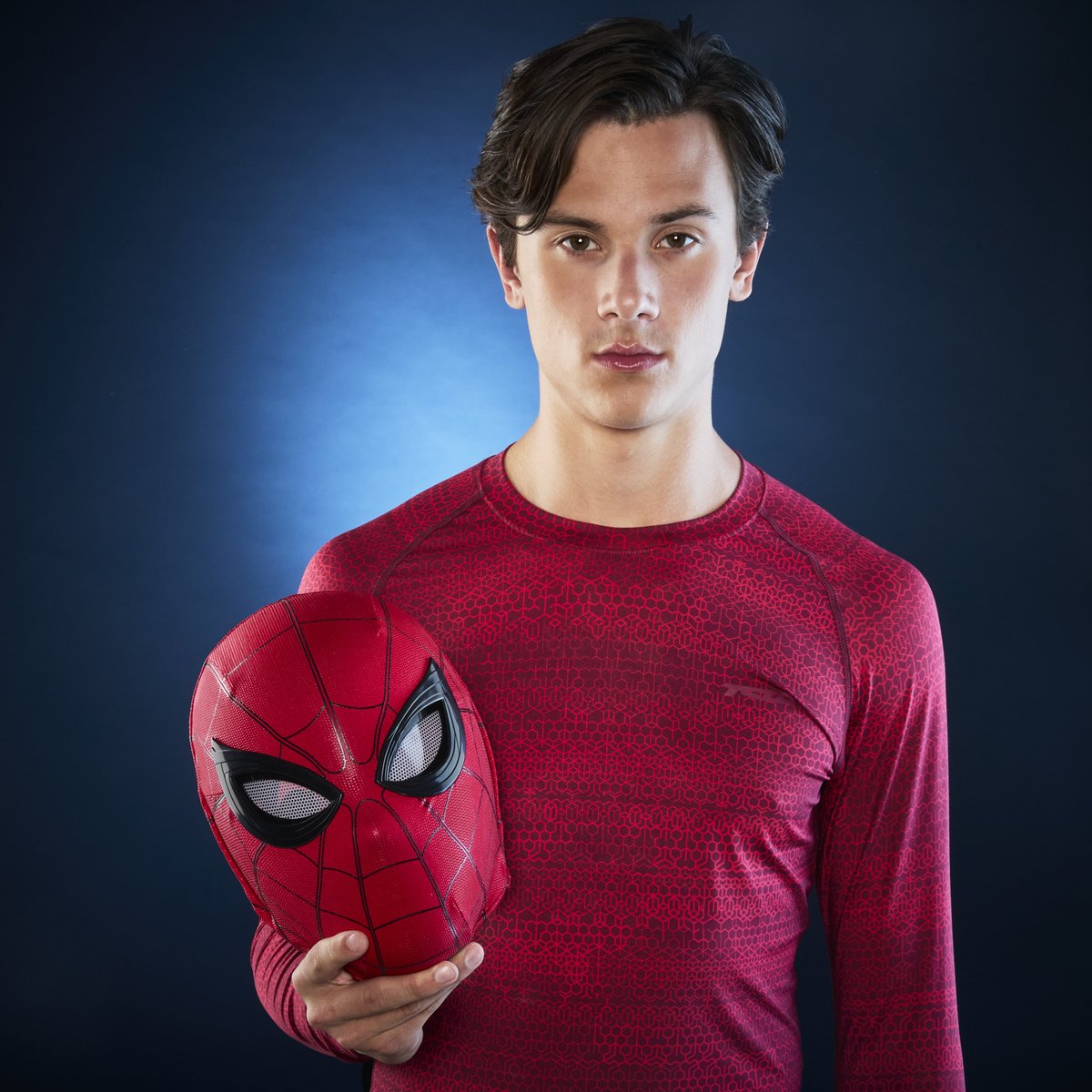 zavvi's tweet image. Just launched at #SDCC, Hasbro&apos;s 1:1 scale electronic replica of Spider-Man&apos;s mask from 2017&apos;s Homecoming!

Anyone can wear the mask and feel like a superhero. Pre-order on our site now &amp;gt;&amp;gt;&amp;gt; zavvi.com/merch/hasbro-m…