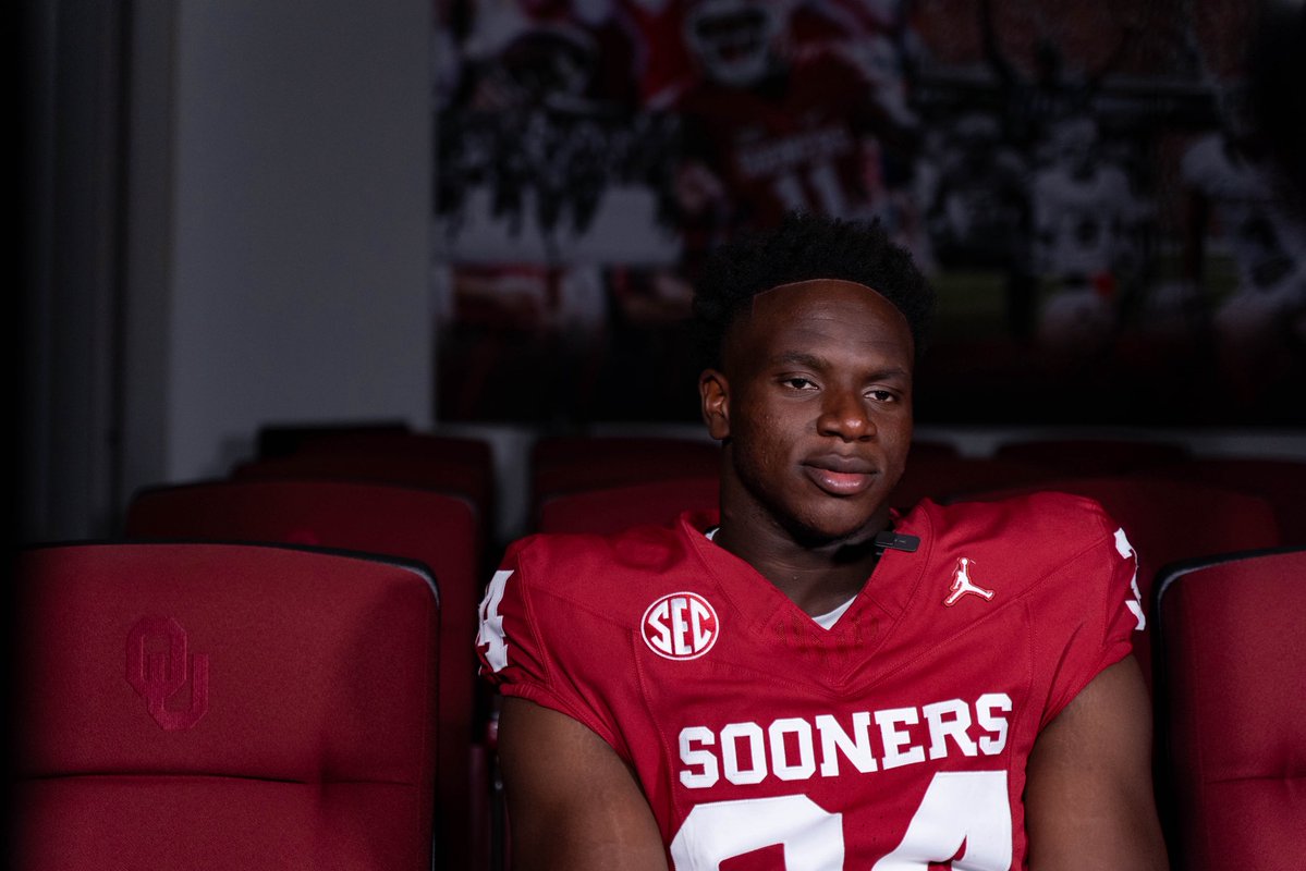 join1oklahoma's tweet image. A 👀 behind the scenes from our @ou_football media days station
Content loading 🔜
#BoomerSooner #NIL