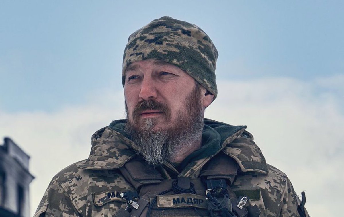 Недавно герой этой войны Роберт Броуди (он же «Мадьяр») выступил на военной конференции в Висбадене. Его речь ошеломила многих.

Для Twitter это немного длинновато, но определенно стоит прочитать.

"В украинской армии меня называют Мадьяром. Я полевой командир пилотов боевых