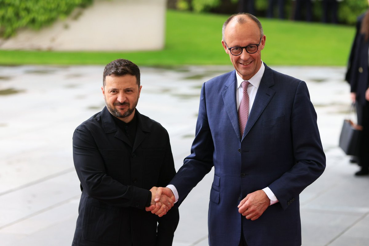 🇩🇪🇺🇦 Zelensky: Spoke with Friedrich Merz. Informed that I has already agreed on the text of the draft law, which guarantees the independence and effectiveness of anti-corruption institutions in Ukraine. 

It is important that the anti-corruption bodies supported this draft law.