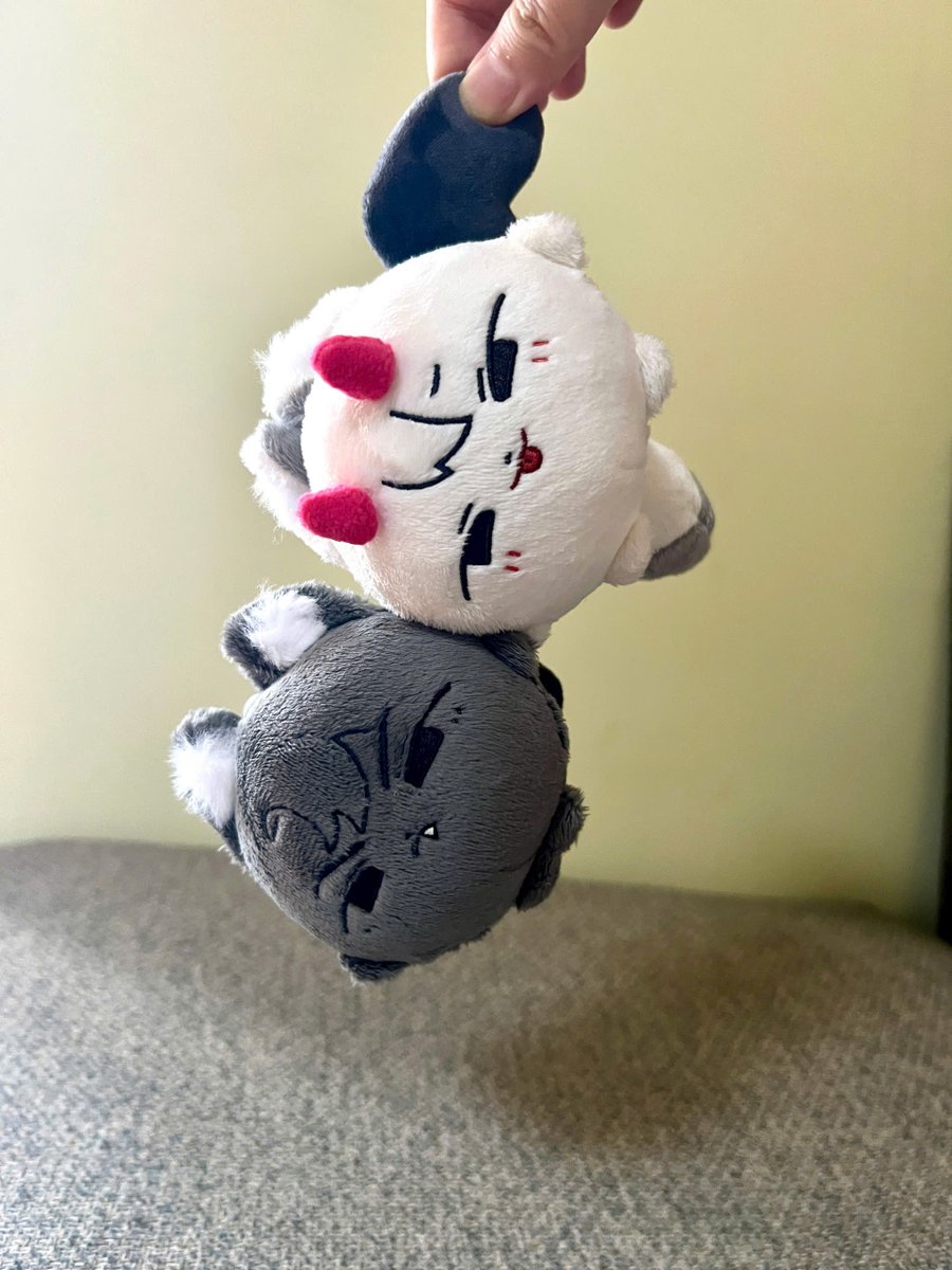 bbrothersshop's tweet image. JoongDok doll 10cm
💫Name: Wolf Aooo & Fox Qiuqiu
+ Size: 10cm
+ Both dolls have their tails attached to the body
+ Fox’s wings and horns are non-detachable — they are fixed parts of the body
+ Built-in magnets: left side of Wolf & right side of Fox — they…