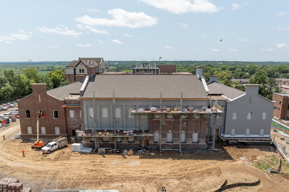 Straub Construction (@straubcon) on Twitter photo Masonry is wrapping the new library at <a href="/BenedictineKS/">Benedictine College</a>, with windows going in and drywall going up. Watching the vision come to life has been amazing, thanks to the hardworking team making it happen!
#BelieveInWhatYouBuild #BuildingTheFuture <a href="/CFS_Eng/">CFS Engineers</a> Masonry is wrapping the new library at <a href="/BenedictineKS/">Benedictine College</a>, with windows going in and drywall going up. Watching the vision come to life has been amazing, thanks to the hardworking team making it happen!
#BelieveInWhatYouBuild #BuildingTheFuture <a href="/CFS_Eng/">CFS Engineers</a>