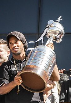 FioCRF's tweet image. a vida é muito cruel com os neymarzetes e santista
lembro que passaram a vida comparando NJ x R10 e falando: mas na idade do R10, o neymar ja tinha…
ai agora:
33 anos / 33 anos