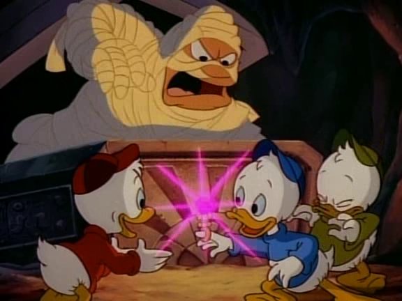 MultiAndroide's tweet image. Y recuerda que
🎶Grandes peligros a sortearlos
Perseguidores a esquivarlos
esto y más podrás gozarlo
Patos ¡Uh-Uh! ...
#FelizJueves