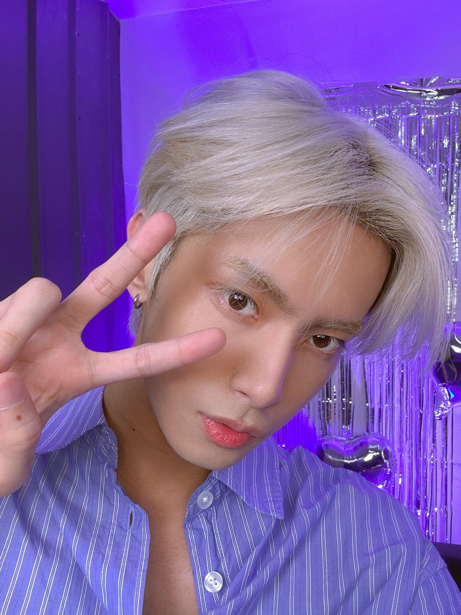 [🐶] Happy anniversary ❤️❤️❤️

#HORI7ON #호라이즌 #KYLER #카일러