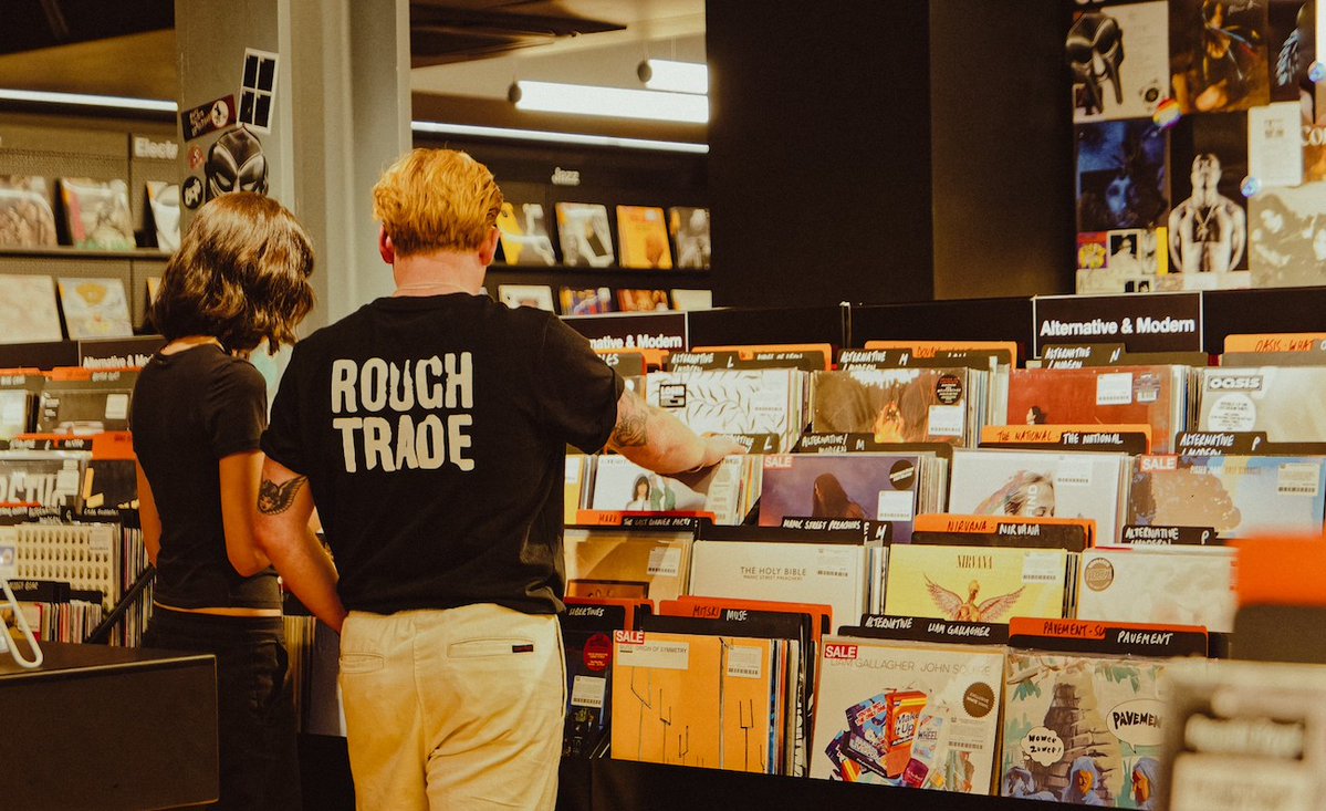 MusicWeek's tweet image. Rough Trade reveals expanded £50,000 profit bonus for UK staff following record year musicweek.com/labels/read/ro…