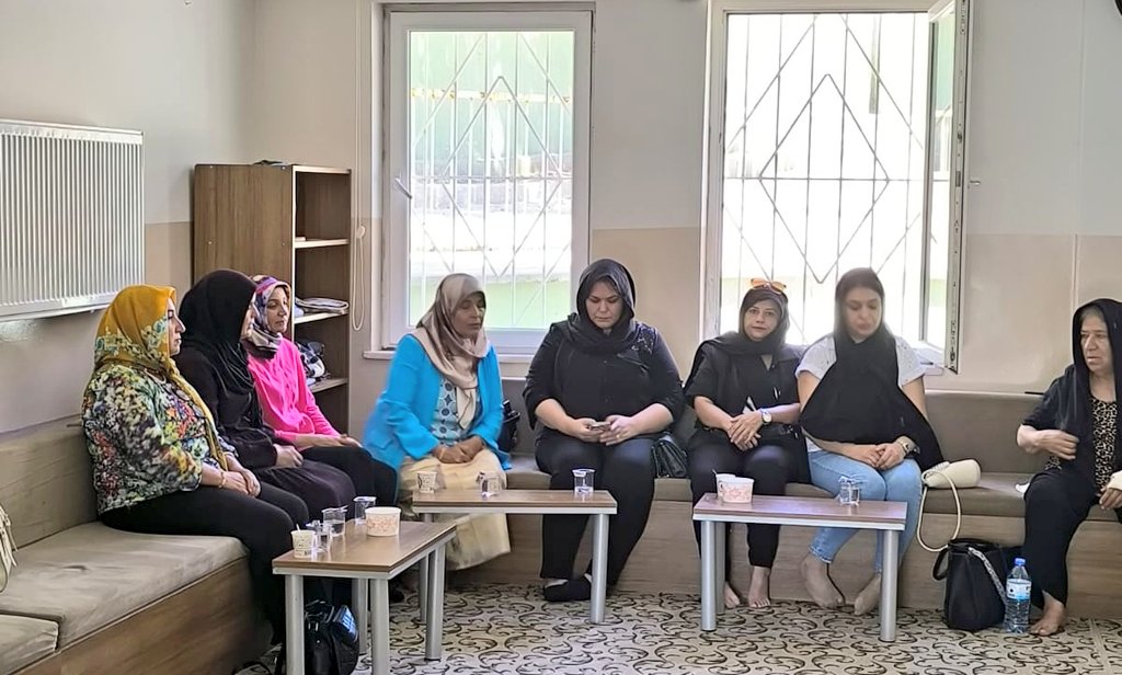 Arb.Av.Yasemin KARACA ERSÖZ (@avyaseminkaraca) on Twitter photo Şehitkamil İlçe Gençlik Kolları Yönetim Kurulu Üyesi Nuri beyin merhume ablası için Yönetim Kurulu Üyelerimiz ile birlikte taziye ziyaretinde bulunarak, taziyelerimizi ilettik.
Merhumeye Allah'tan rahmet diliyorum. 🤲
<a href="/abuyukgumus/">Ahmet Büyükgümüş</a>
<a href="/FatmaSahin/">Fatma Şahin</a>
<a href="/fmfedaioglu/">Fatih Muhaddis FEDAİOĞLU</a>
<a href="/avdilanensari/">Av Dilan Ensari</a> Şehitkamil İlçe Gençlik Kolları Yönetim Kurulu Üyesi Nuri beyin merhume ablası için Yönetim Kurulu Üyelerimiz ile birlikte taziye ziyaretinde bulunarak, taziyelerimizi ilettik.
Merhumeye Allah'tan rahmet diliyorum. 🤲
<a href="/abuyukgumus/">Ahmet Büyükgümüş</a>
<a href="/FatmaSahin/">Fatma Şahin</a>
<a href="/fmfedaioglu/">Fatih Muhaddis FEDAİOĞLU</a>
<a href="/avdilanensari/">Av Dilan Ensari</a>
