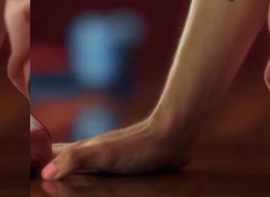 SUSHIFORMUSICHS's tweet image. NOT HIS NAILS MATCHING THE COLOR OF THE VIBRATOR HESSS SICK