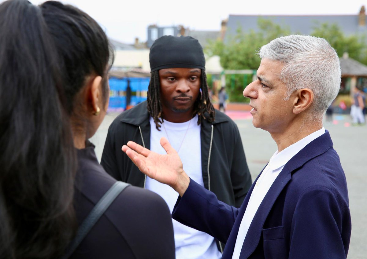 Today I’ve launched Holiday Hope - a new £6m investment to expand free holiday activities, food and support for the young people who need it most.

Starting this summer, it will fund more than 100 community organisations &amp; youth clubs across our city ⬇️
london.gov.uk/programmes-str…