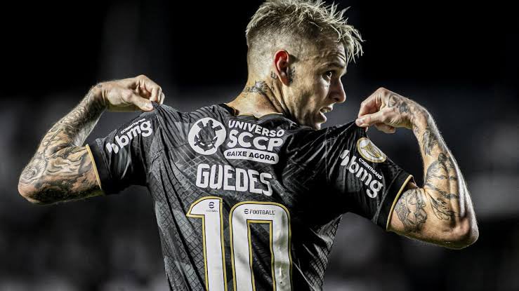 buzzefut's tweet image. O Grêmio tá com um pensamento forte de ir atrás do Roger Guedes e em contato  recente com o staff do jogador, foi dito que o clube Qatari deseja cerca de 10 milhões de euros pelo atacante.

O Fluminense, segundo alguns das redes,  também tem interesse no jogador…