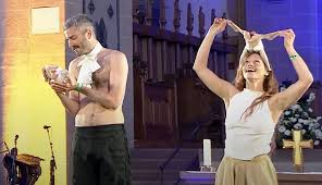 Das tote Hühner  Skandal-Tanzspektakel im Paderborner Dom ist (natürlich) Teil einer Kulturförderung...