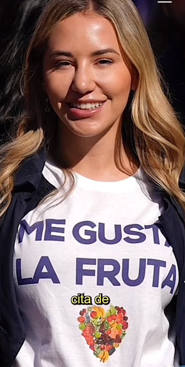 kritikafull's tweet image. Noelia está triste, la gente se ha metido con ella. Pobrecita.