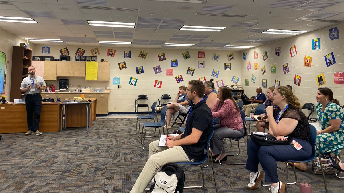 MSDDecatur's tweet image. Our educators are investing the time to learn new strategies and positively impact student learning! Sessions in our conference today include tech, attendance, ILEARN, PLCs, behavior strategies and more! #DecaturProud