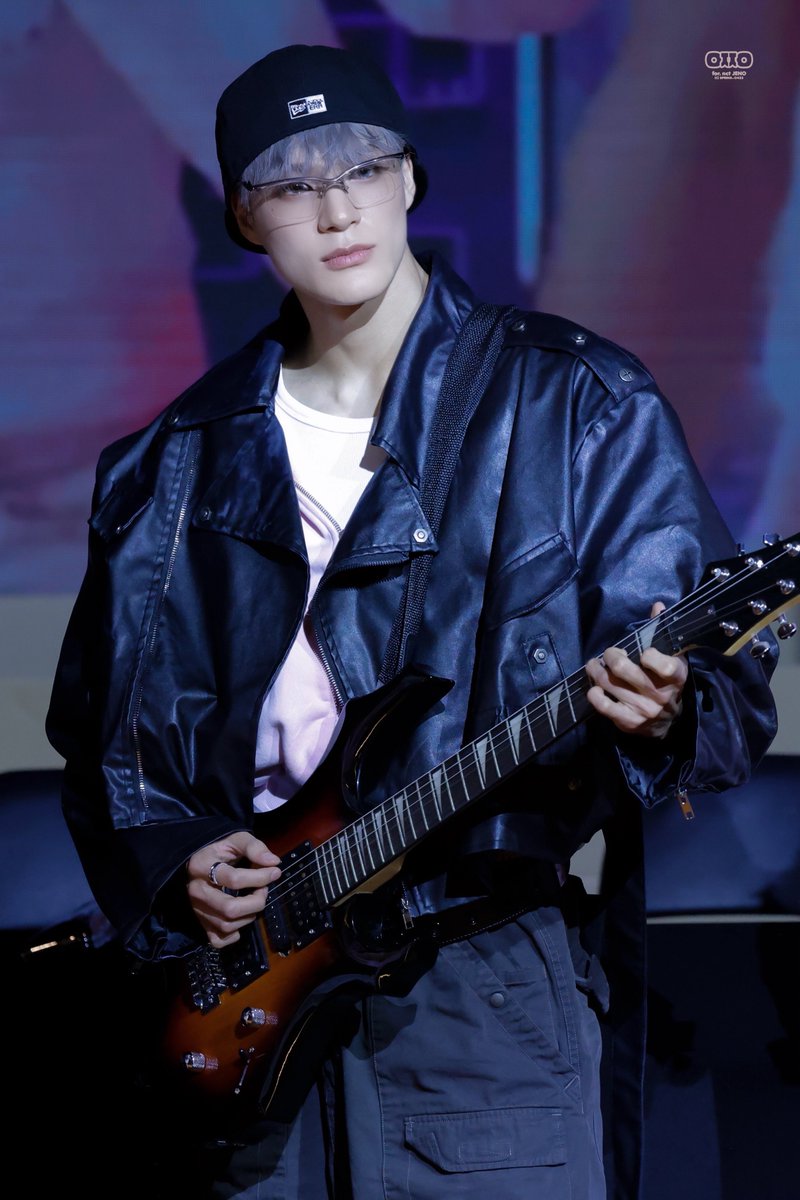 EH DIA BIDANG BANGET GILA 😭😭😭😭😭😭😭 -JNJM