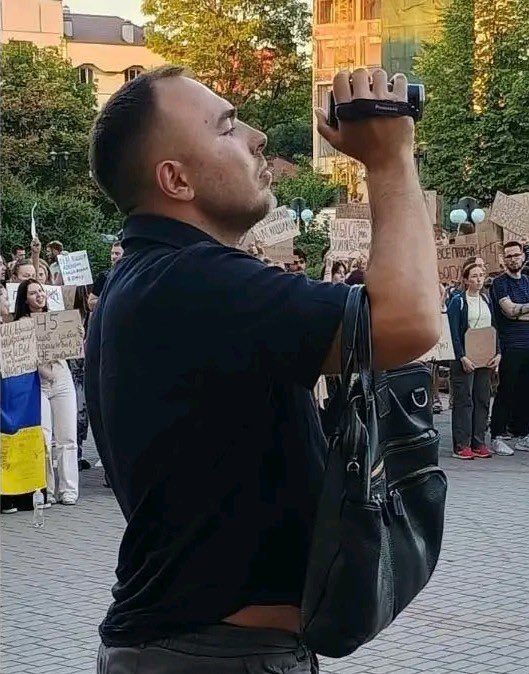Тихарі працюють, порохоботи як завжди праві.