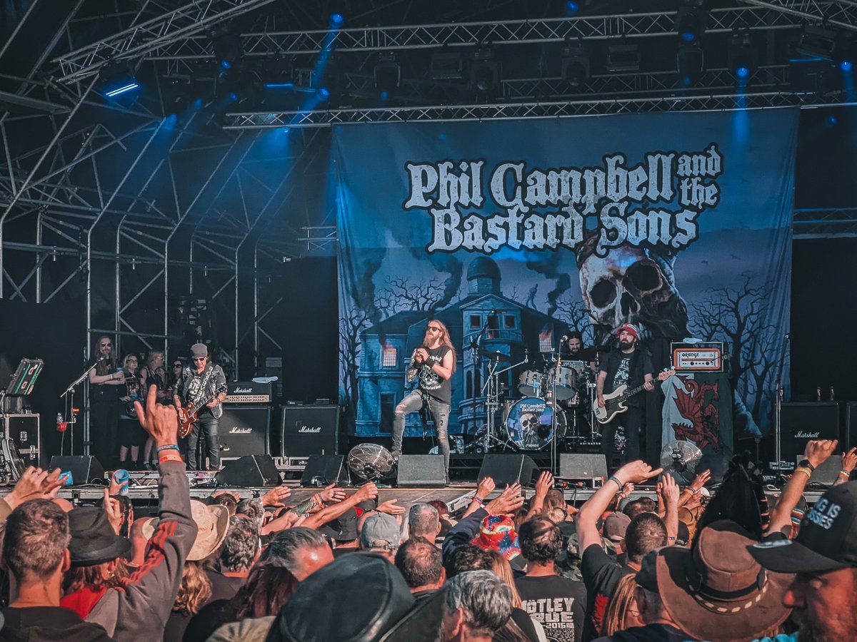 gigseekr's tweet image. We're looking forward to @SteelhouseFest this weekend! 🤘
We had such a good time there in 2024 - with some awesome performances from @thewarning, @PCATBS, @Skindredmusic, @accepttheband and so many more!
Can't wait to see what this year brings 🙌