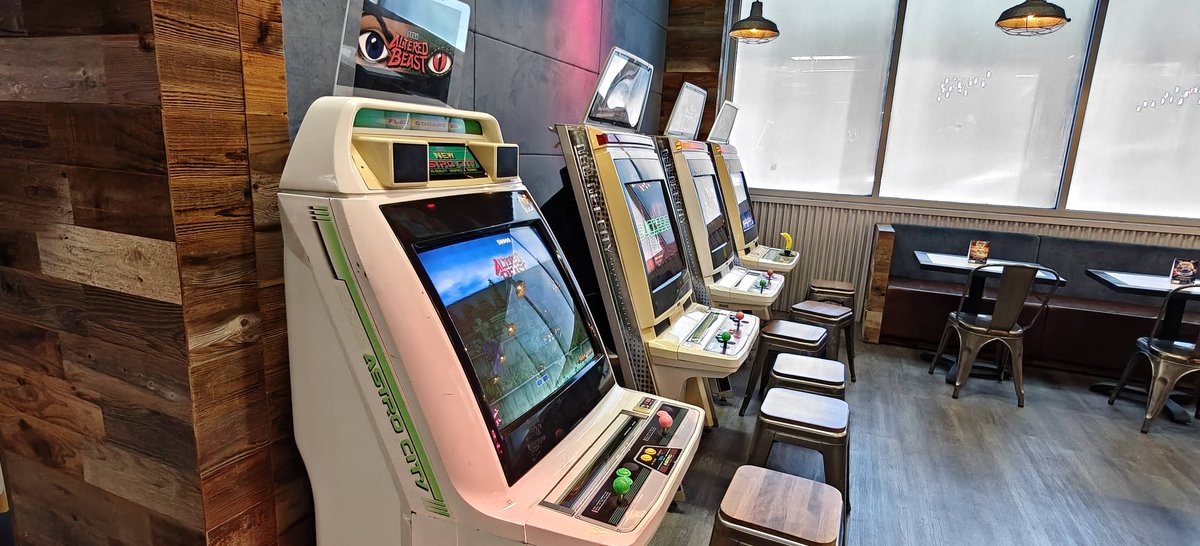 OhPoorPup's tweet image. Proud to say I worked as service technician for many of the cabinets and machines on display at @SEGA's @k1speed takeover for #SDCC! I've been working with @100_Yen_Life for months on this, really honored to have been a part of it! 🙂