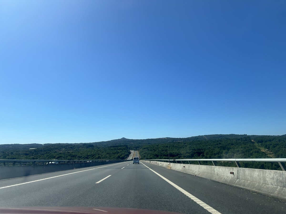 pascualruizar's tweet image. Aprovechando una boda en Galicia recargamos pilas para regresar el lunes sl trabajo…
Esperemos que el Atlético me espere para más refuerzos 🙄