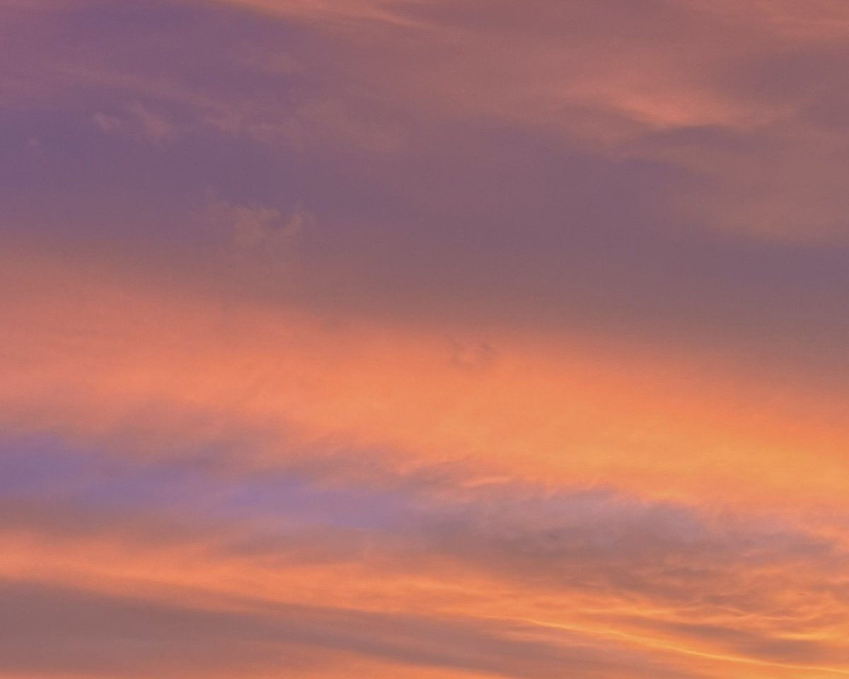 zeeaurav's tweet image. shades of the sky