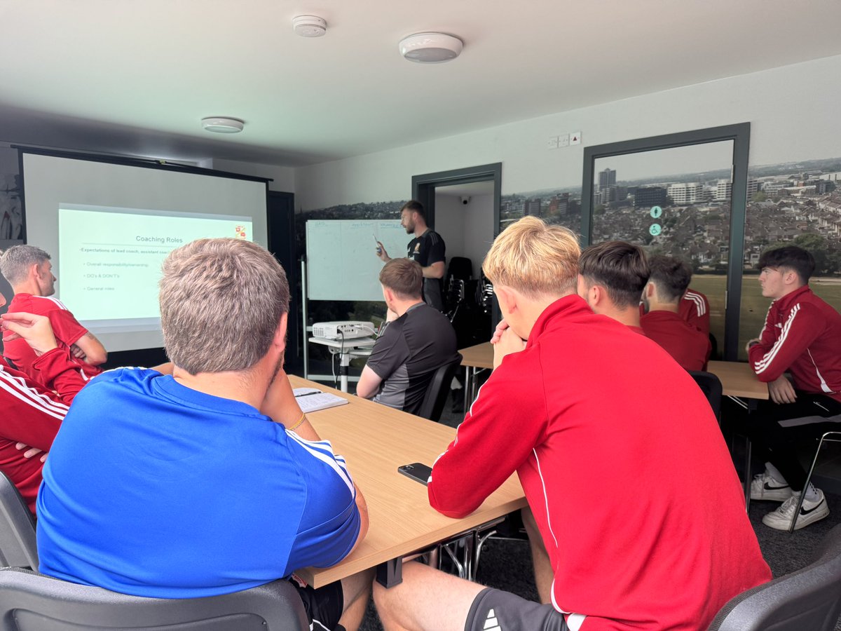 STFCfoundation's tweet image. 💪 Always improving 🧠
This afternoon our coaches underwent in-house training ahead of our Kellogg’s Football Camps ⚽️
If you’re yet to sign up, there’s still a few spaces left, so don’t miss out! Sign up via the link below, or email josh@stfcfoundation.com ⏳
🔗…