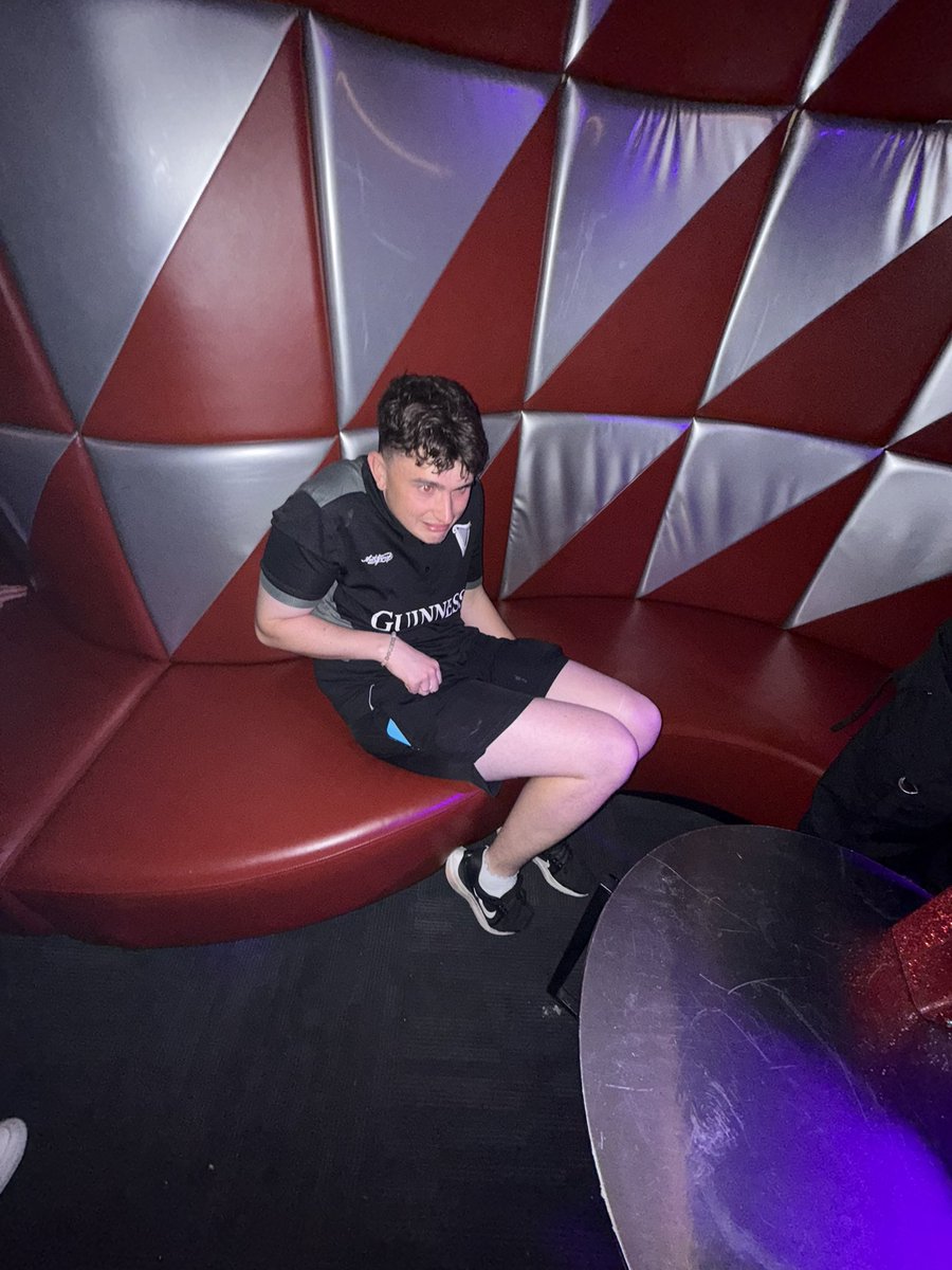 bigfannysmacker's tweet image. can yall watch her while I go smoke