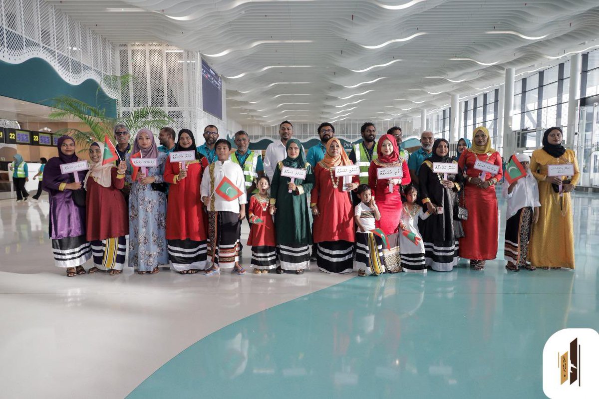 AirportsMV's tweet photo. ވެލާނާ އިންޓަރނޭޝަނަލް އެއަރޕޯޓްގެ ޕެސެންޖާ އާ ޓަރމިނަލް ހުޅުވަން އެމް.އޭ.ސީ.އެލް ގެ ސްޓާފުން ވަމުންދާ ތައްޔާރީތަކުގެ އަގު ވަޒަން ކުރުމުގެ ގޮތުން، އާރް.އޭ.ސީ.އެލް ގެ ފަރާތުން އަރުވާ ފަރިވަޅެއް އެރުވުން
#racl #airports #aviationmv #macl #velananewterminal #fyp #foryourpage https://t.co/jaJpnUCODo